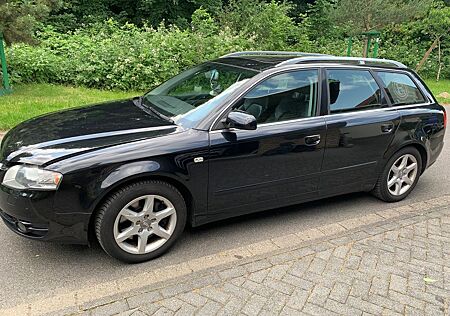 Audi A4 2.0 T FSI quattro Avant -