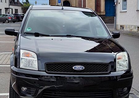 Ford Fusion *GEPFLEGT & FAHRBEREIT*