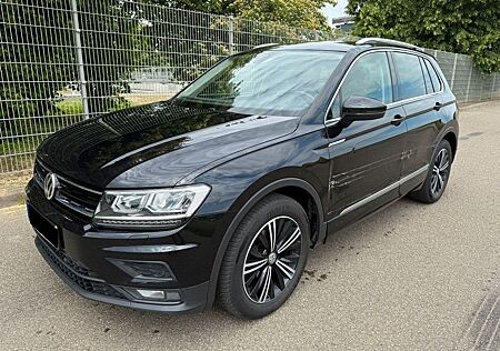 VW Tiguan Volkswagen 2.0 TDI AUTOMATIK LED AHK 2.Hand !