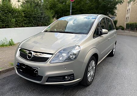 Opel Zafira B 1.8 (7 Sitzer)