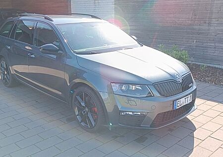 Skoda Octavia 2.0 TDI DSG RS Combi RS