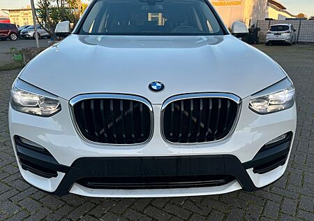 BMW X3 xDrive 30 i Advantage*4x4*Panorama*Automat