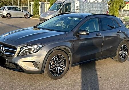 Mercedes-Benz GLA 220 d 4MATIC DCT AMG Line AMG Line