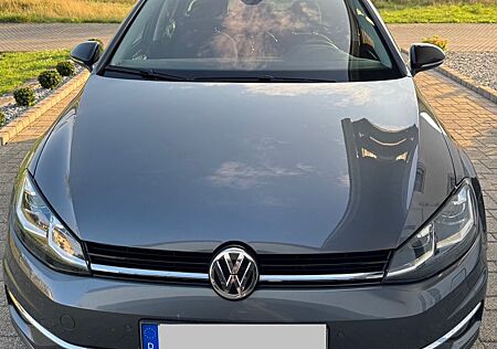 VW Golf Volkswagen 2.0 TDI SCR DSG IQ.DRIVE