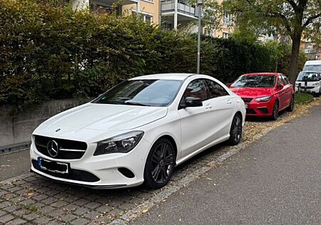 Mercedes-Benz CLA 200 d AHK/Night/CarPlay/Ambnt