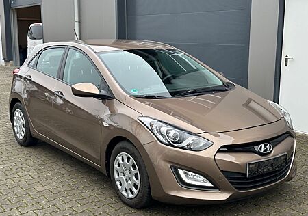 Hyundai i30 1.4 73kW - 1.Hand - PDC - Scheckheftgepflegt