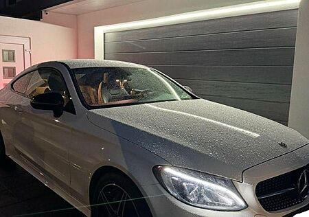 Mercedes-Benz C 220 d Coupe Autom. -AMG-Sportpaket