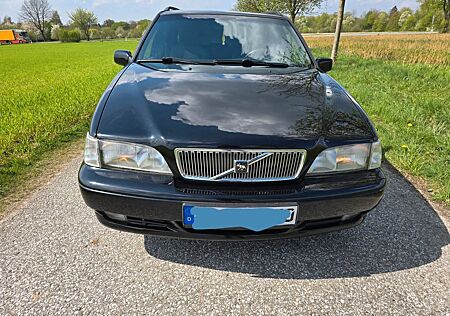 Volvo V70 2.4 -