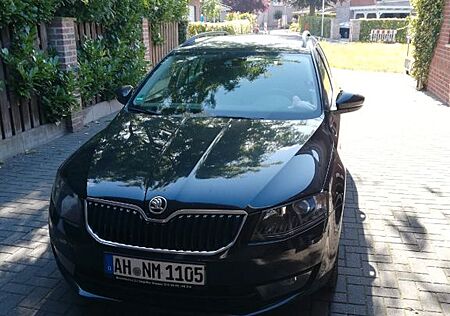 Skoda Octavia 2.0 TDI DSG Joy Combi Joy