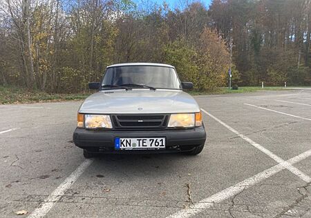 Saab 900