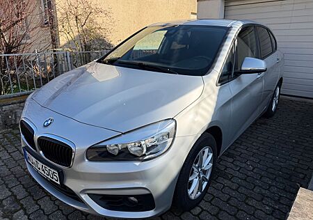 BMW 218i Active Tourer 36tkm Navi PDC SHZ TÜVneu