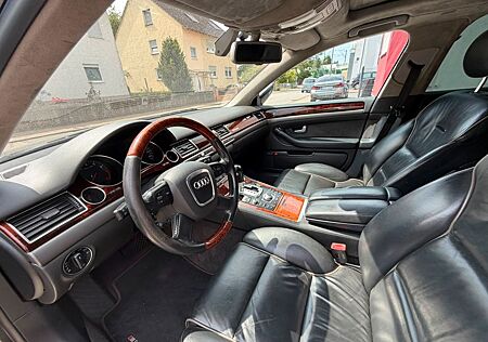 Audi A8 3.2 FSI tiptronic quattro -