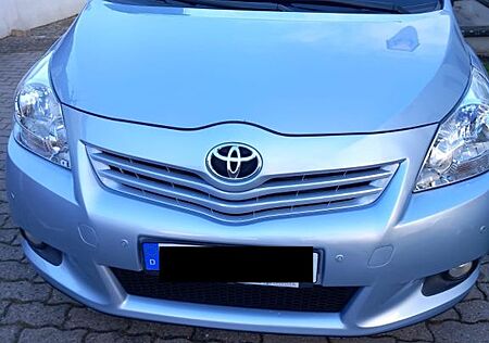 Toyota Verso 2.0l D-4D -
