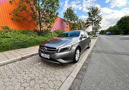 Mercedes-Benz A 180 -