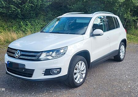 VW Tiguan Volkswagen 2.0 TSI DSG 4MOTION Sport & Style Spo...
