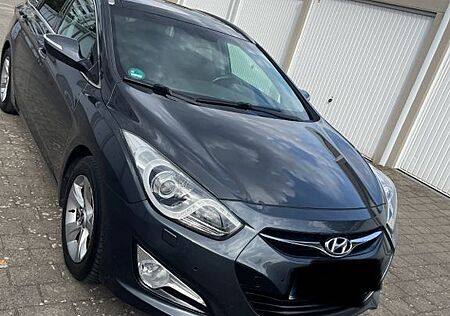 Hyundai i40 gebraucht kaufen Hyundai i40 cw 1.7 CRDi 5 Star Edition 100kW Autom. ...