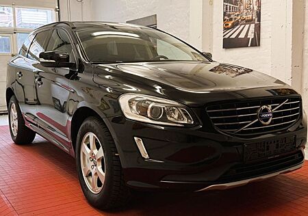 Volvo XC 60 XC60 D4 AWD Momentum Pano/Navi/Xenon/Memory