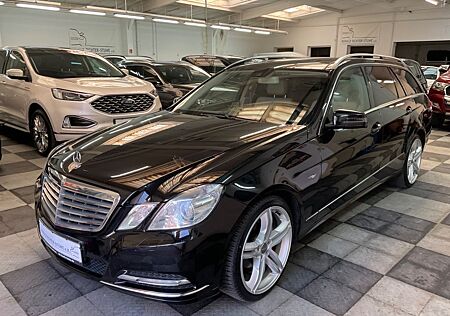 Mercedes-Benz E 220 CDI T Aut. Eleg.,Pano,Navi,Xen,Euro5,SH