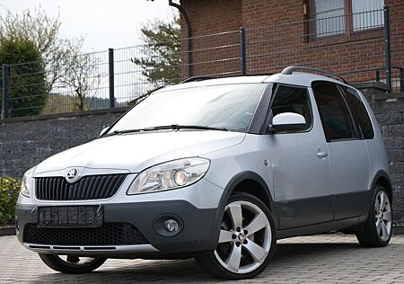 Skoda Roomster 1.6 TDI Scout Pano/Zahnriemen Neu
