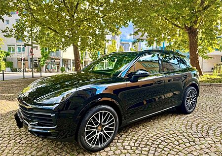 Porsche Cayenne 2019 mit Top Ausstattung und "Approved"