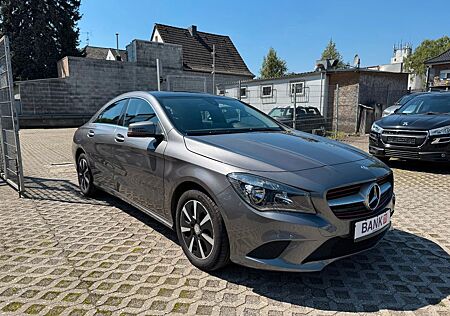 Mercedes-Benz CLA 180 1,6i*Schiebedach*Teilleder*1.Hand*