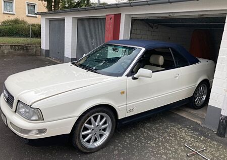 Audi Cabriolet 2.6 -mit Original Hardtop