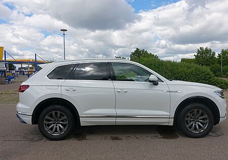VW Touareg Volkswagen One Million 4Motion3,0TDI DSG Matrix Nav