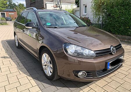 VW Golf Volkswagen 1.6 TDI Variant Style Navi PDC Tempomat AHK