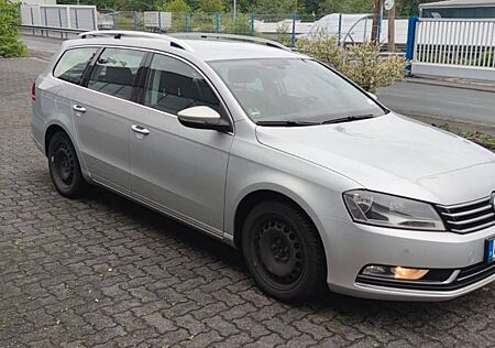 VW Passat Volkswagen 2.0 TDI DSG 125kW Highline BMotion Te...