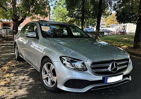 Mercedes-Benz E 220 d AVANTGARDE 9G Widescreen Multibeam LED