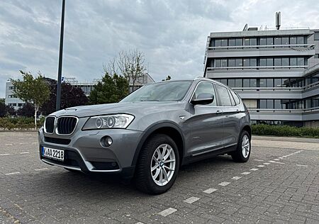 BMW X3 xDrive20d - TÜV/Navi/Pano/Xenon/Klima