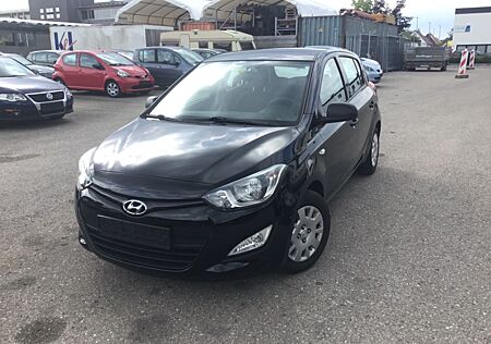 Hyundai i20 1.2 FIFA World Cup EDITION Silver,1 HAND