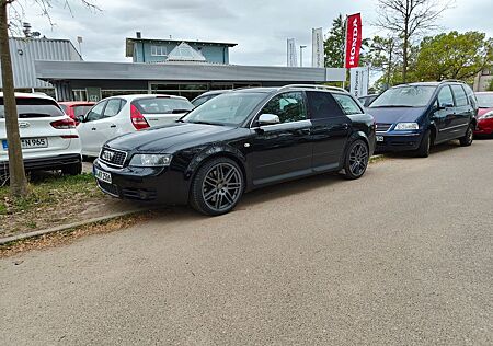 Audi S4 4.2 quattro -