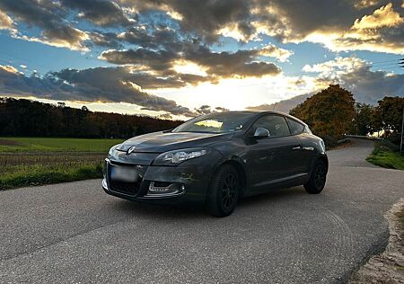 Renault Megane Mégane Coupé TCe 130 || GT-Line