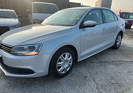 VW Jetta Volkswagen VI Comfortline 1,6 TDI