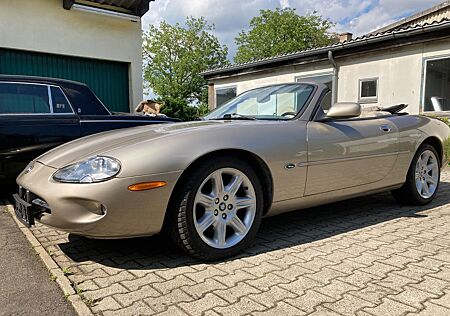 Jaguar XK8 Cabriolet -