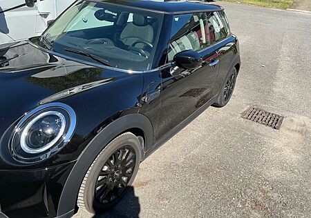 Mini ONE Classic Trim Automatik/Navi/Garantie