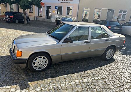 Mercedes-Benz 190