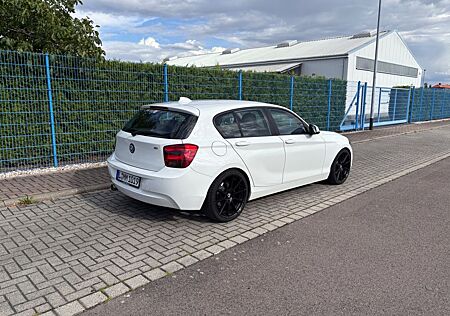 BMW 116i Sport Line Sport Line