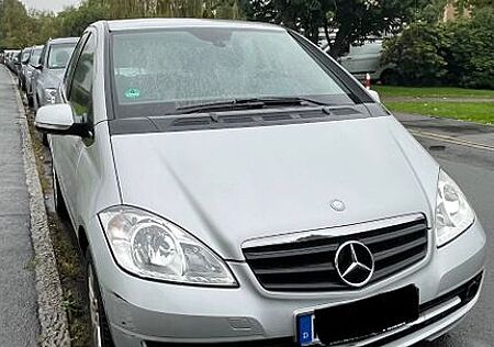 Mercedes-Benz A 160 ELEGANCE Startstop,95Ps 1,5 Benzin, Klima