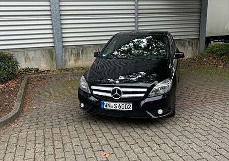 Mercedes-Benz B 180 BlueEFFICIENCY -
