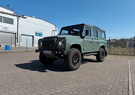 Land Rover Defender 110 Td4 Station SE "Drive Edition" 1of1