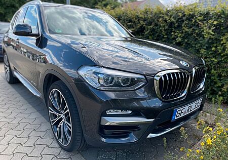 BMW X3 xDrive30d Luxury Line HUD AHK PANO VOLLLEDER