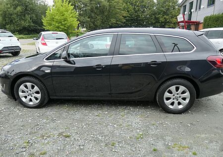 Opel Astra J Sports Tourer Exklusiv*AHK