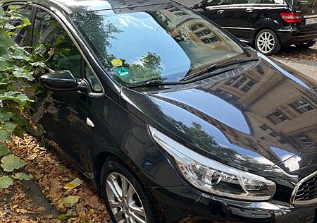 Kia Cee'd / Ceed 1.6 CRDi Dream Team Edition Dre...