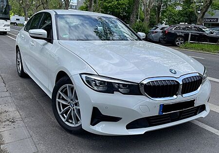 BMW 320d Automatik/Scheckheft/Unfallfrei/8xAlu