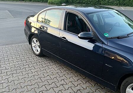 BMW 318i -