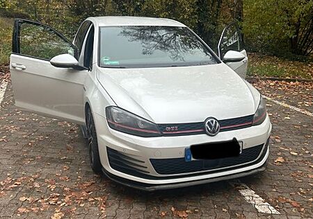 VW Golf Volkswagen 2.0 TSI BMT GTI Performance GTI Performance