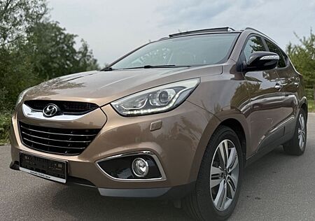 Hyundai ix35 2.0 1 Hand/Aut/Navi/R.F.Kam/P.Dach/Garantie