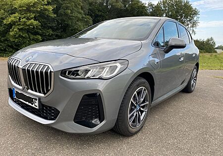 BMW 2er 225e xDrive AT, M-Sportpak., AHK, frei Ende Mai